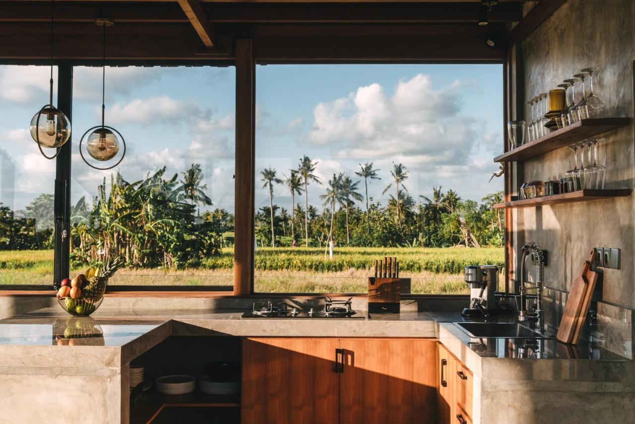 Chic Designer - Steps From Lima Villa Canggu