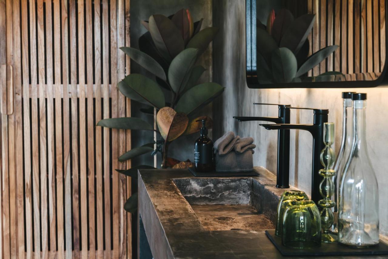 Villa Chic Designer - Steps From Lima Canggu